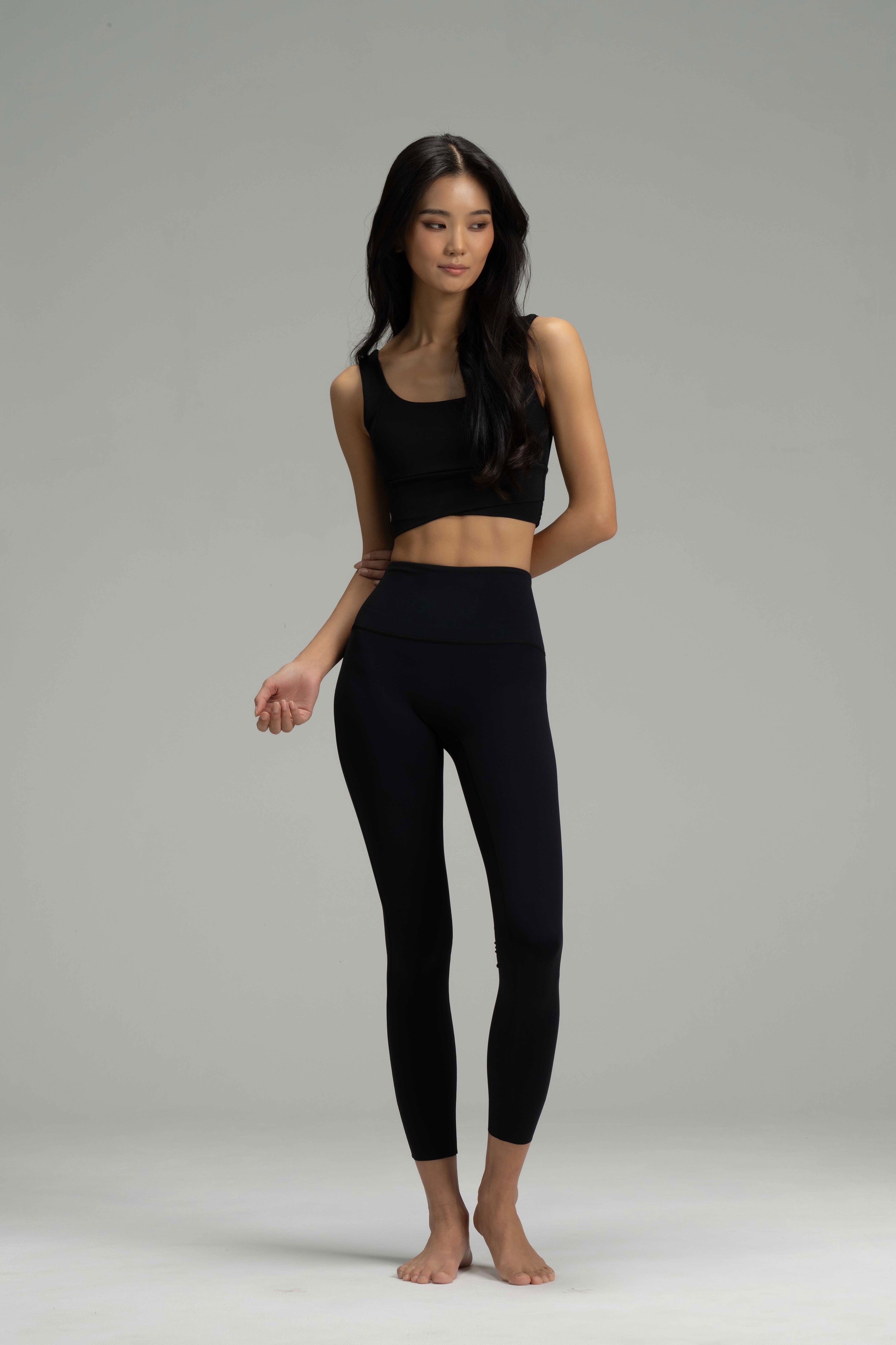 ContourHold V-Cut Sports Bra