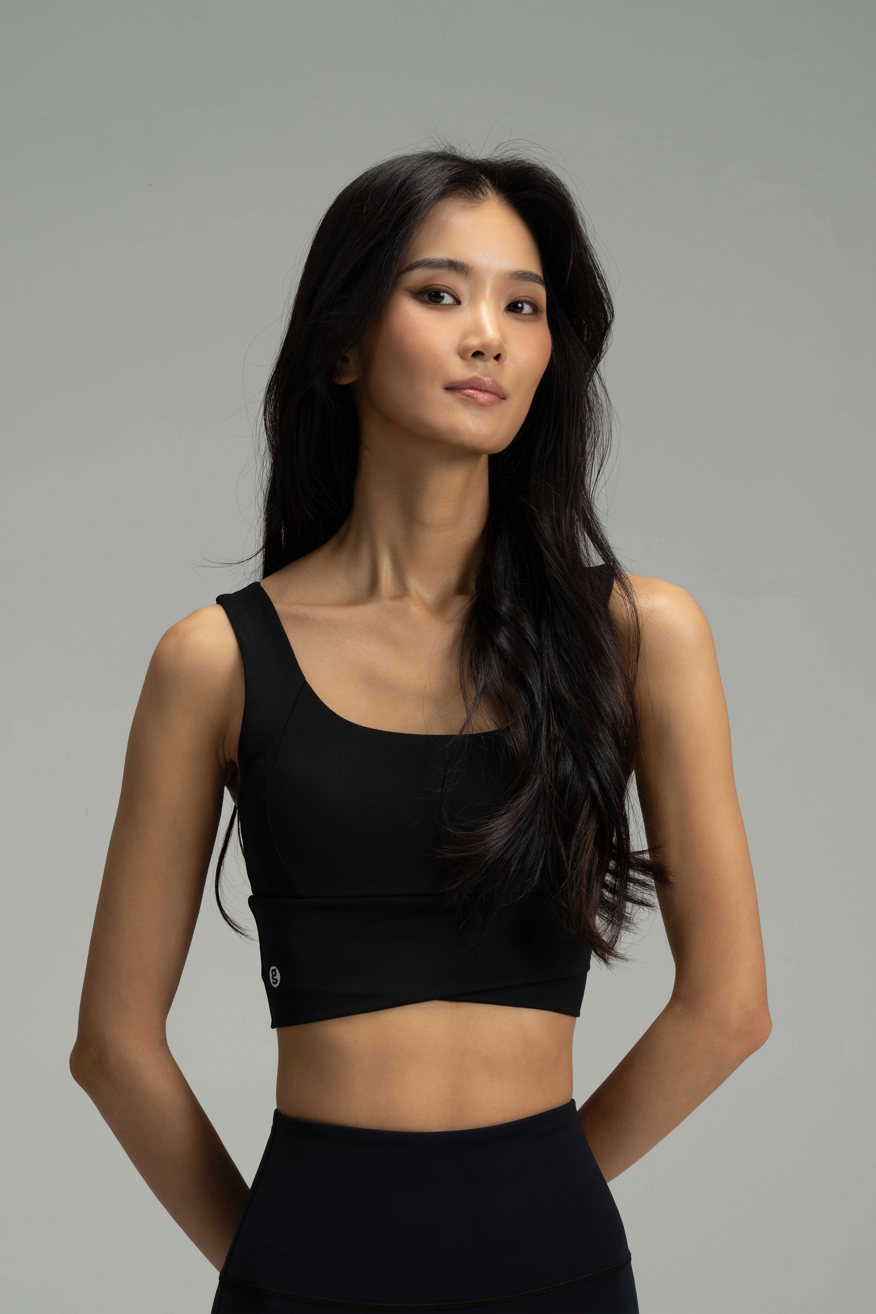 ContourHold V-Cut Sports Bra